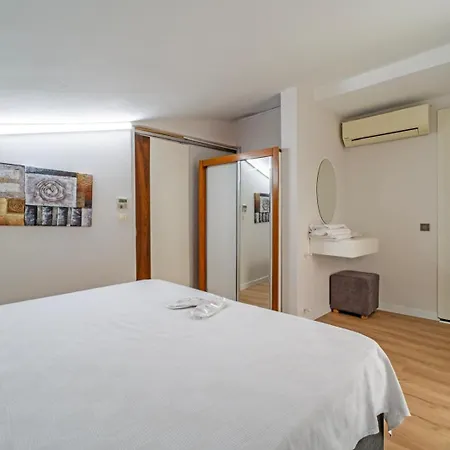Hey Lara Aparthotel 3*